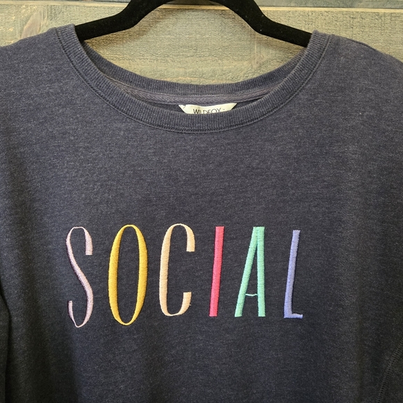 Wildfox Statement Social Embroidered Sweatshirt XL Fleece-lined - Picture 2 of 9